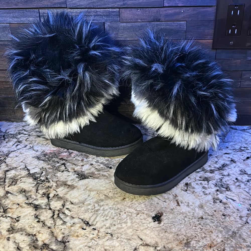 Girls fur boots size 13. Like new condition. Very fluffy. High and low fur trim